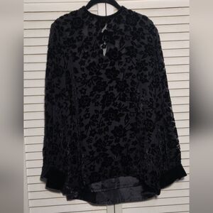 Doncaster Black Floral Velvet Top